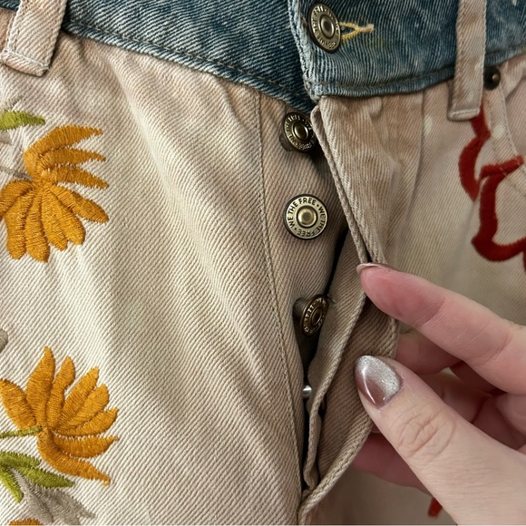 New Free People Falling Love Wide Leg Jeans Floral Embroidered Crochet - Picture 7 of 9